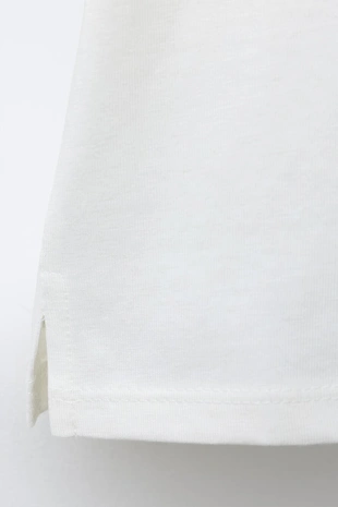 Футболка с рельефным принтом