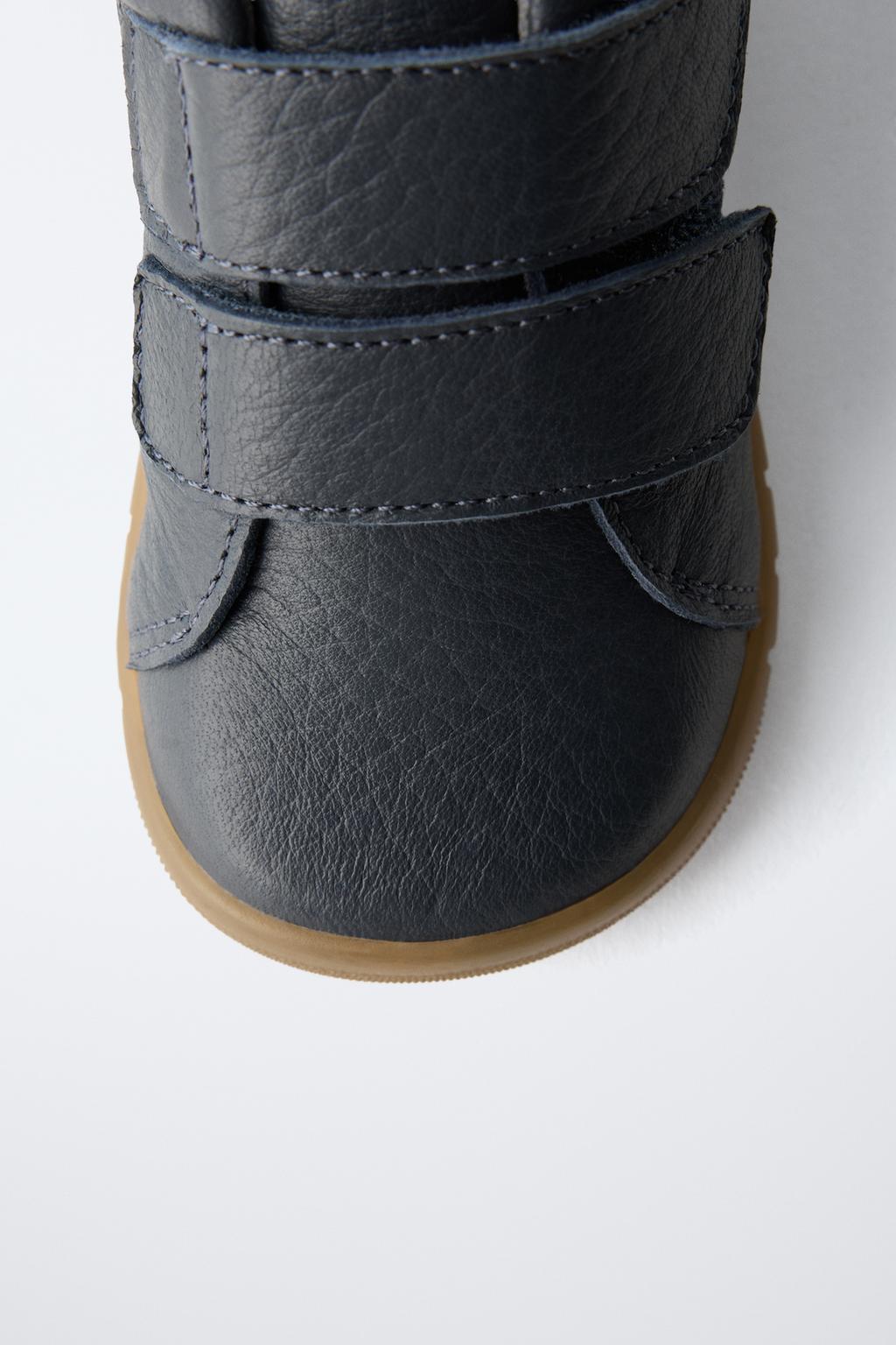 Кожаные ботинки без каблука