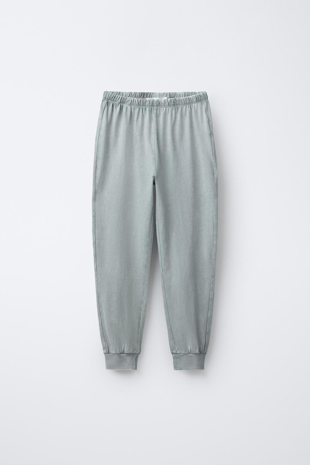 6-14 ЛЕТ/ПИЖАМА С ЭФФЕКТОМ СТИРАНОЙ ТКАНИ И ВЫШИВКОЙ