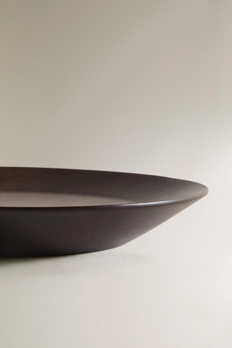 Деревянная сервировочная тарелка