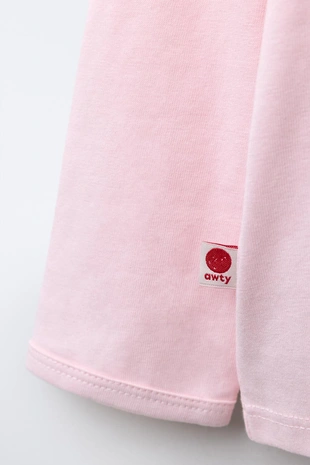 Футболка с текстовым и цветочным принтом