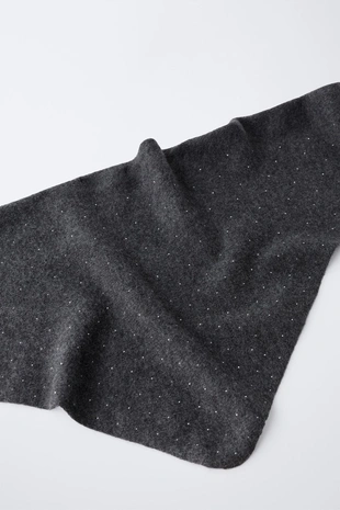 Треугольный платок из трикотажа с блеском- Заказать в России