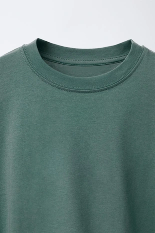 Набор из трех однотонных футболок в полоску- Заказать в России