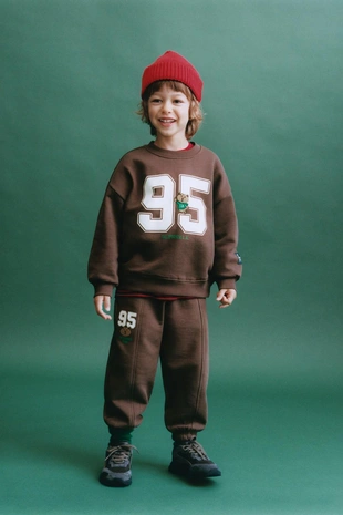 Толстовка с вышитой цифрой и анималистическим принтом- Заказать в России