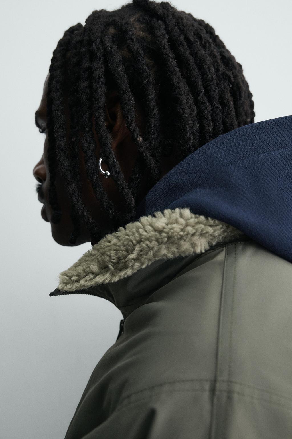 КОМБИНИРОВАННАЯ КУРТКА ИЗ ВЫСОКОТЕХНОЛОГИЧНОЙ ТКАНИ