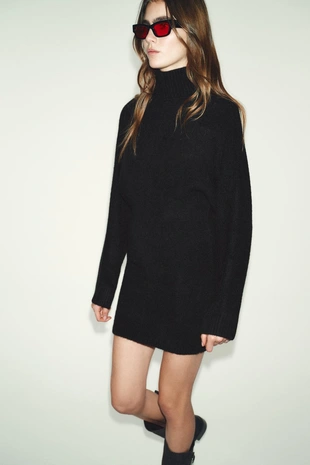 Короткое мягкое трикотажное платье- Заказать в России