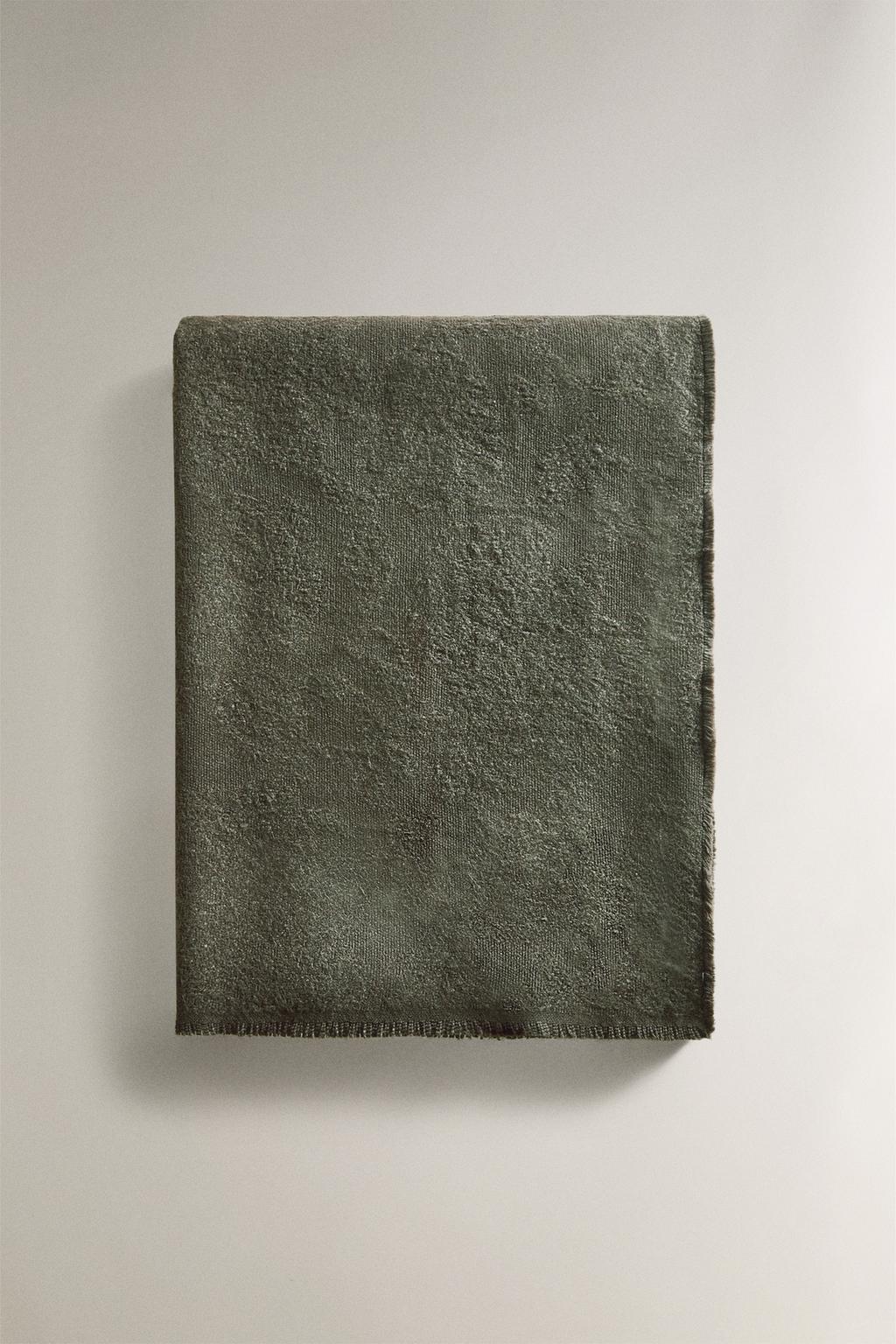 Плед с цветочным жаккардовым узором