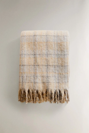 Декоративное плед с клетчатым узором- Заказать в России