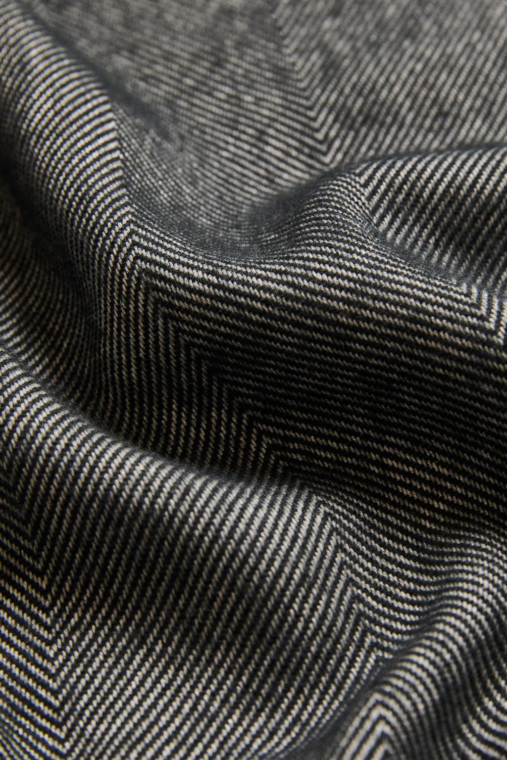 Легкое одеяло с бахромой