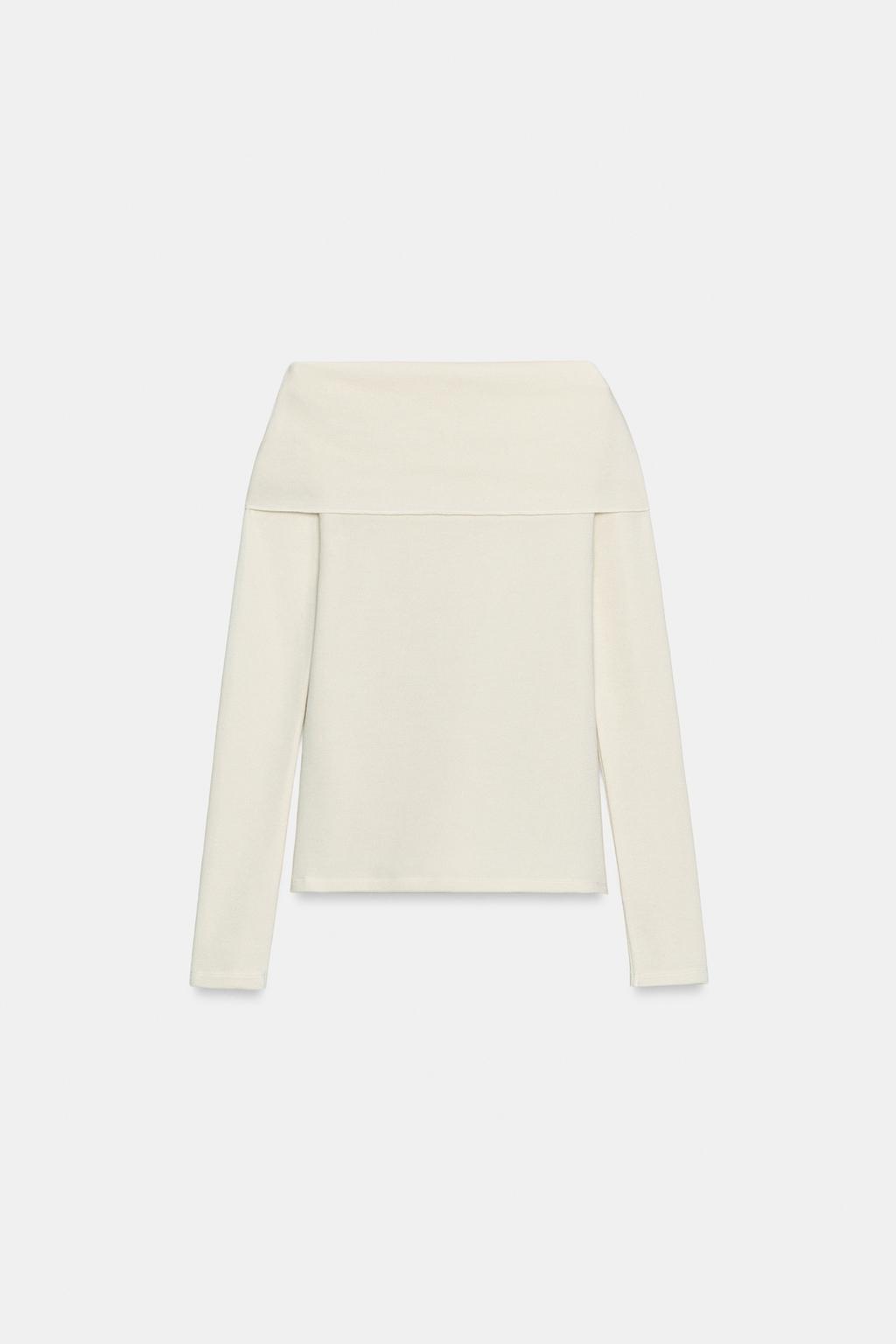 ТОП С ОТКРЫТЫМИ ПЛЕЧАМИ И ДЕТАЛЬЮ