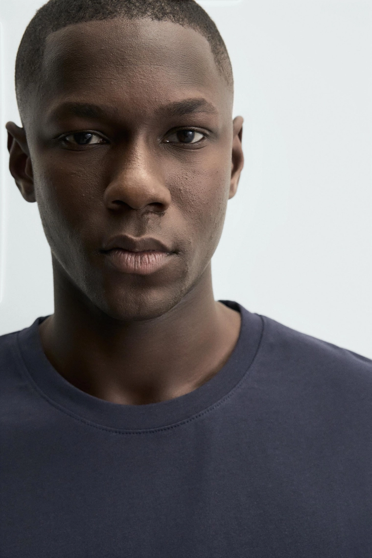 Базовая футболка тяжелого веса