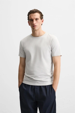 Базовая футболка SLIM FIT- Заказать в России