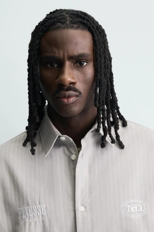 Рубашка в полоску с контрастной вышивкой- Заказать в России