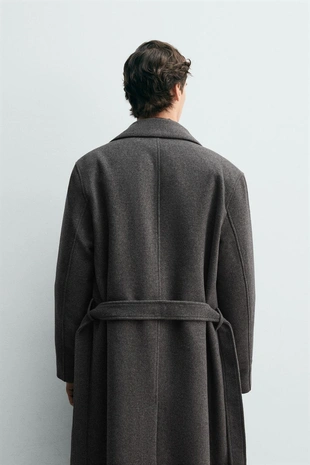 Двубортное пальто из шерсти с поясом- Заказать в России