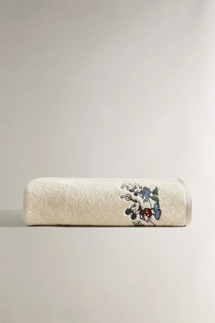 Детское полотенце с принтом микки и минни ©DISNEY- Заказать в России