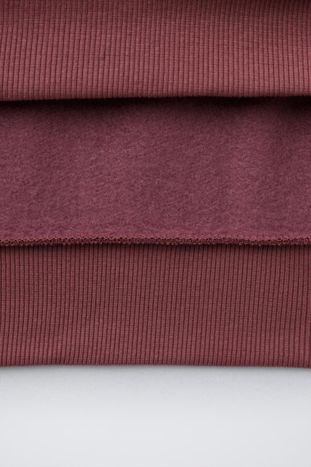 ТОЛСТОВКА С ВЫШИВКОЙ И НАШИВКОЙ