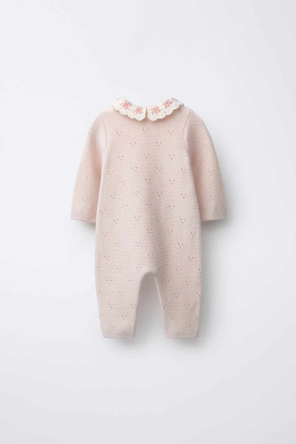 КОМБИНЕЗОН ВЯЗАНЫЙ, ВОРОТНИК КРЮЧКОМ, ВЫШИТЫЕ ЦВЕТЫ