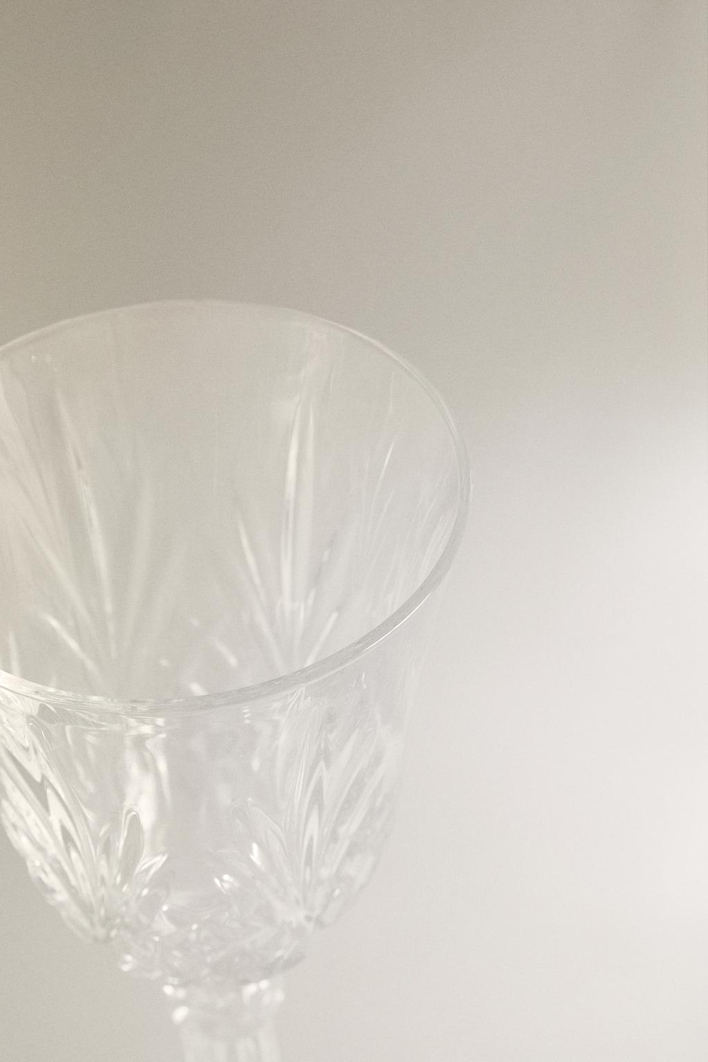 Гравированный хрустальный бокал