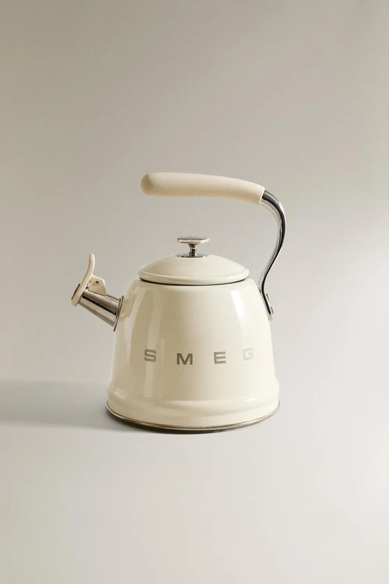 Чайник smeg со свистком