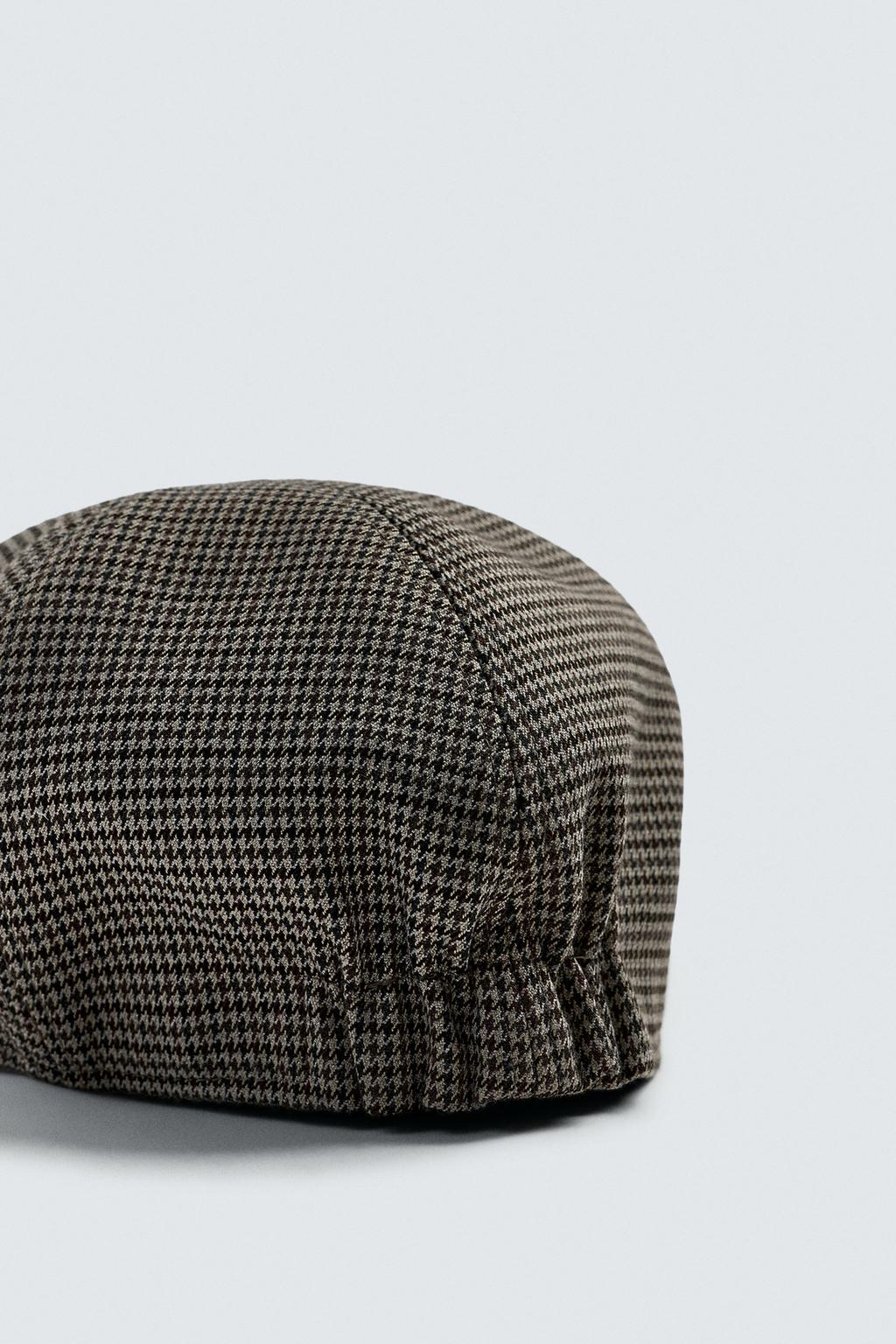 БЕРЕТ ИЗ РЕЛЬЕФНОЙ ТКАНИ В КЛЕТКУ