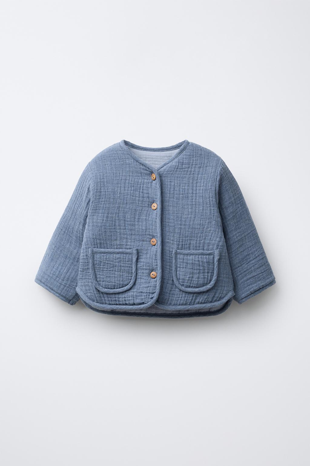 СТЕГАНЫЙ ЖАКЕТ ИЗ РЕЛЬЕФНОЙ ТКАНИ