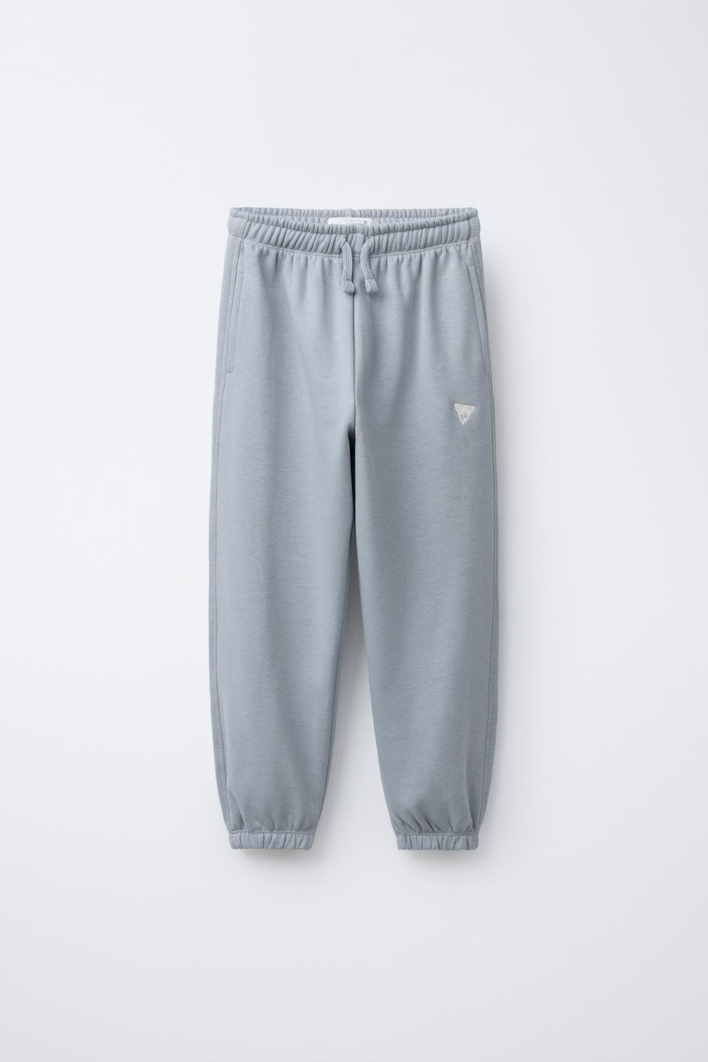 КОМПЛЕКТ ИЗ ТОЛСТОВКИ И БРЮК-ДЖОГГЕРОВ С ТЕКСТОМ