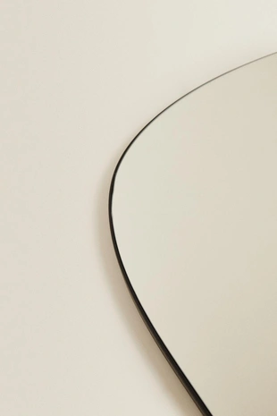 Большое асимметричное настенное зеркало- Заказать в России