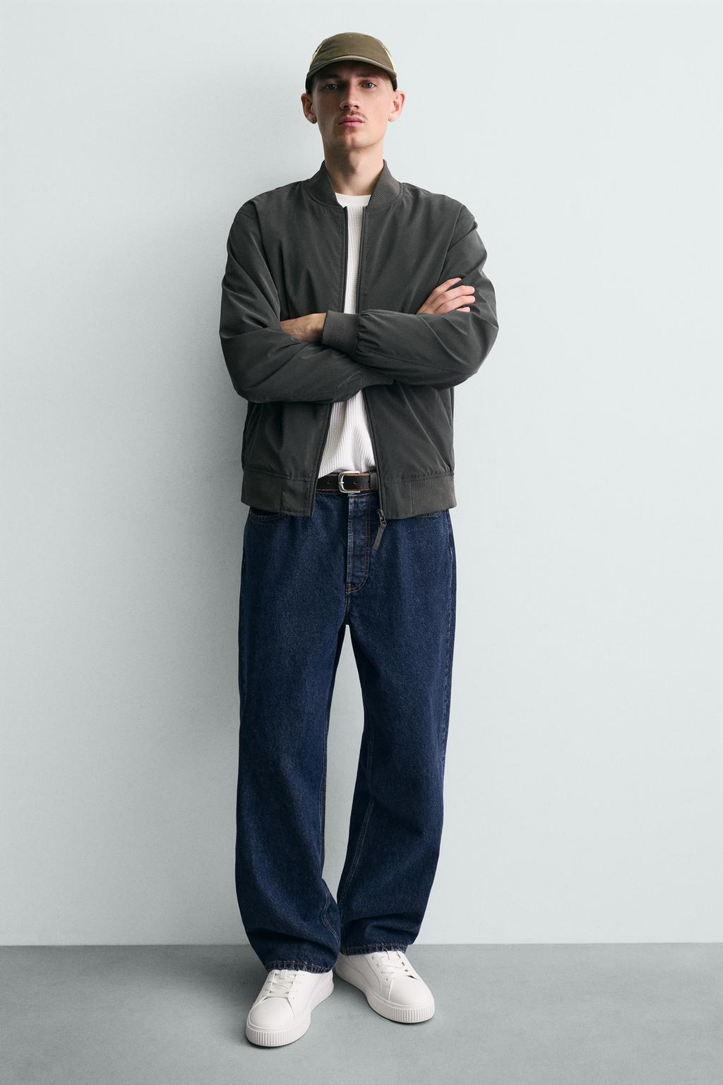 ОДНОТОННЫЕ КРОССОВКИ НА ОБЪЕМНОЙ ПОДОШВЕ