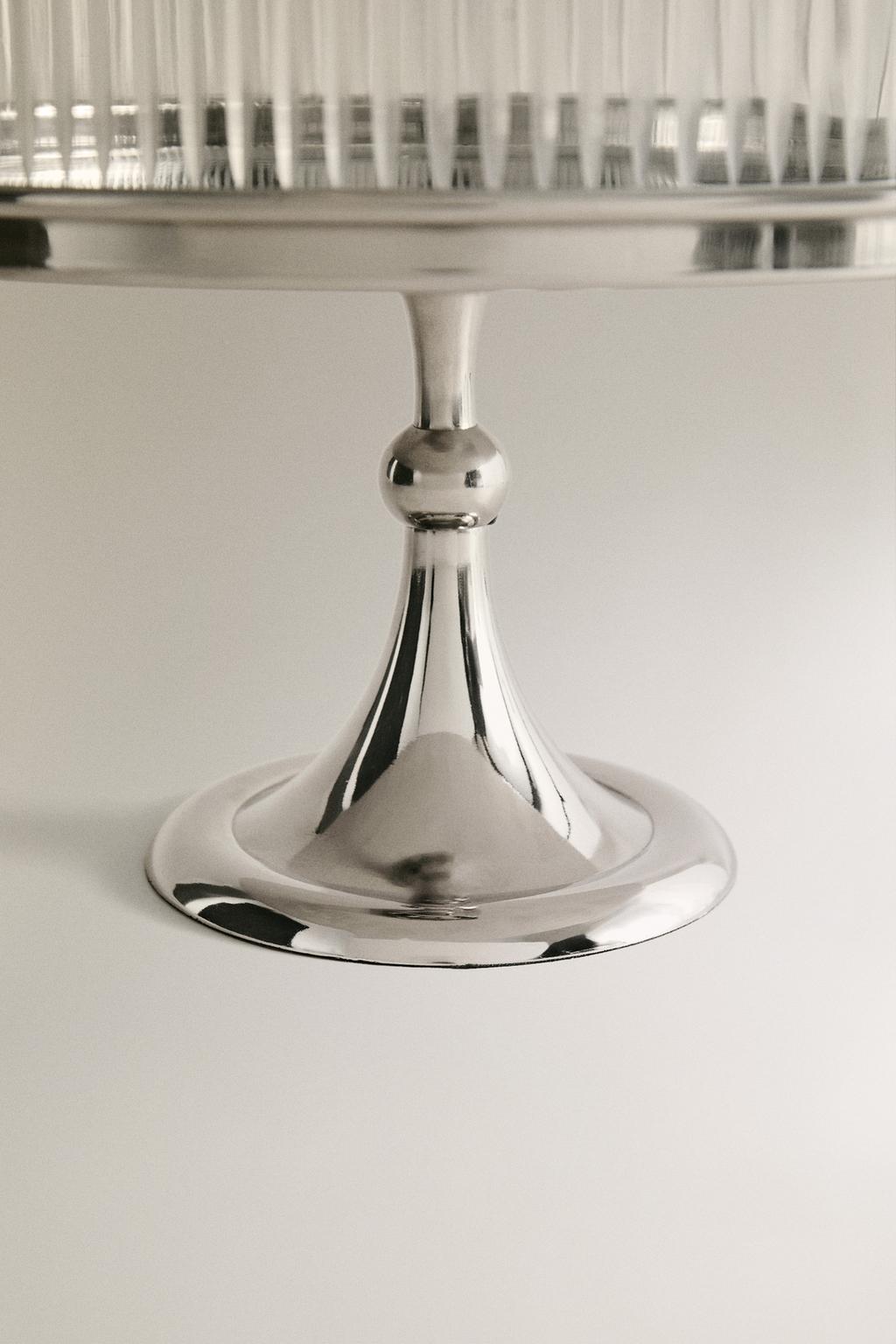 Поднос для торта из металла и стекла