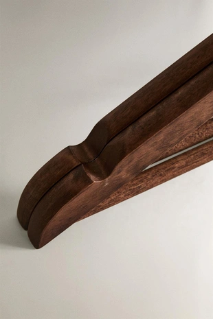 Набор деревянных вешалок для рубашек (набор из 2)- Заказать в России