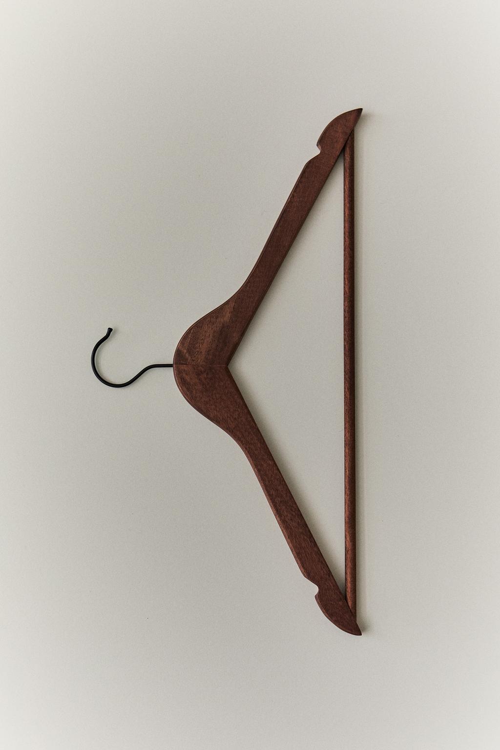 Набор деревянных вешалок для рубашек (набор из 2)