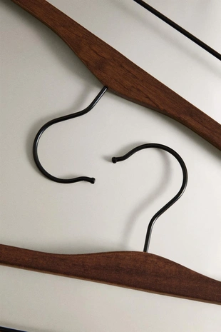 Набор деревянных плечиков для рубашек (набор из 2)- Заказать в России