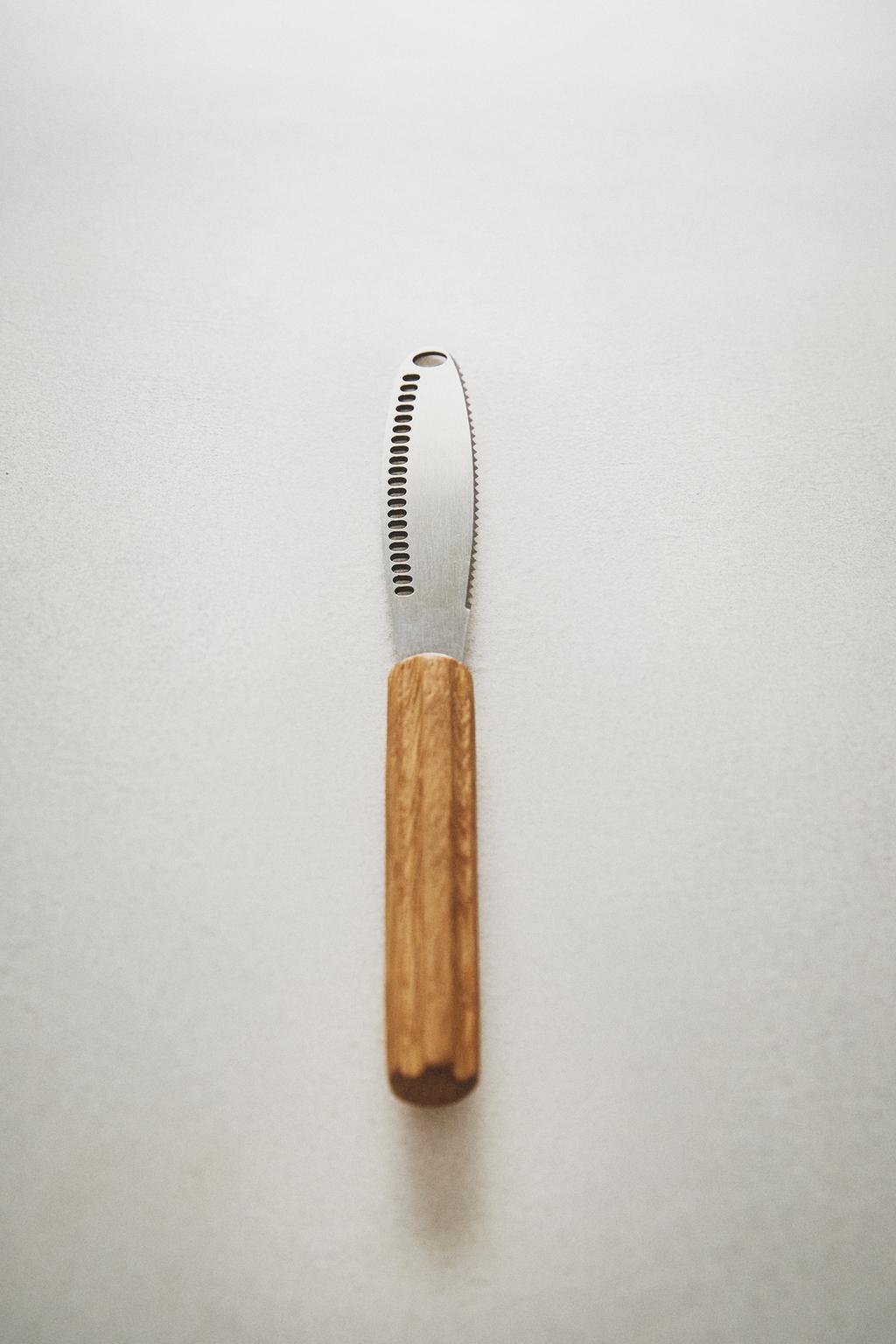 Деревянный нож для масла