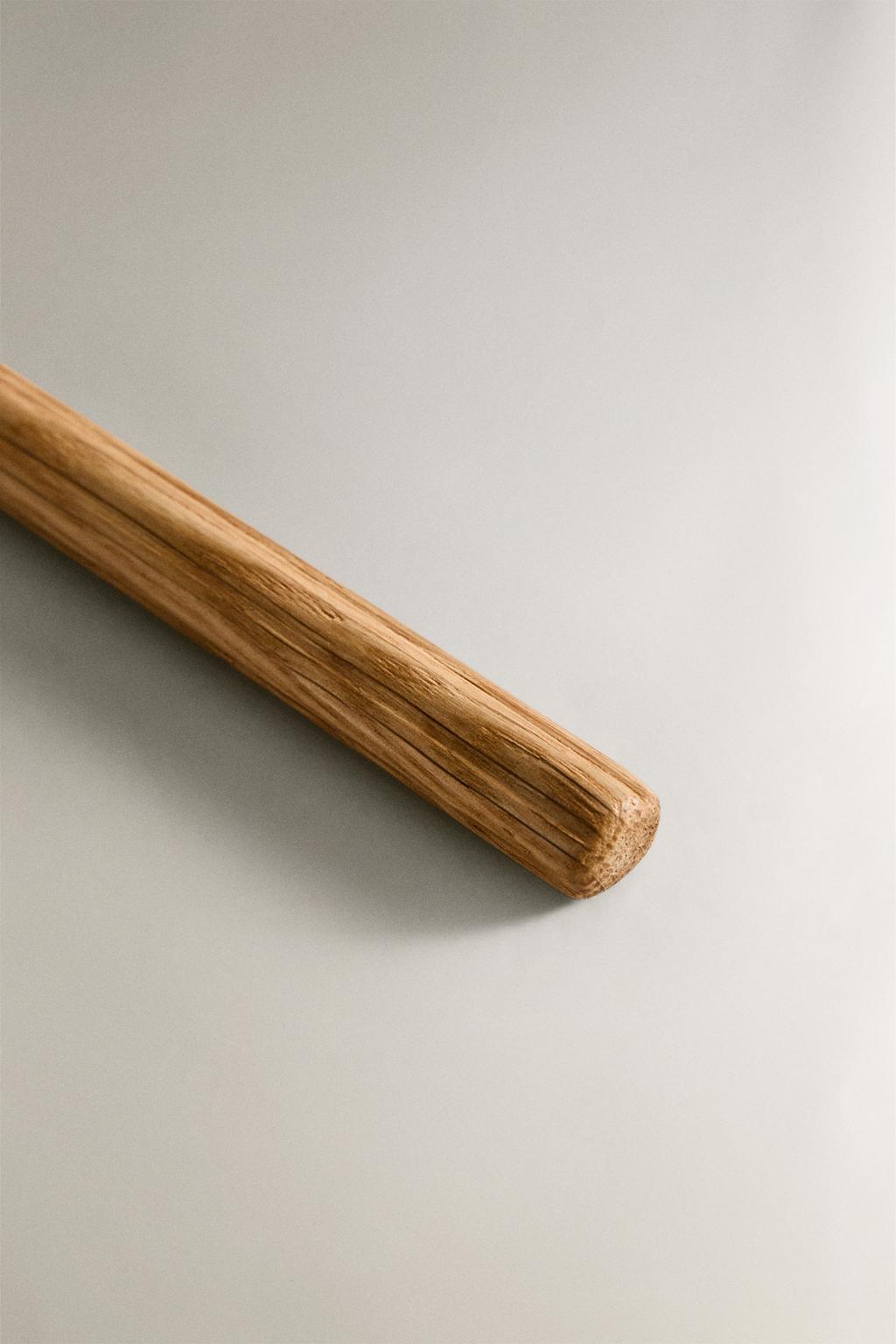 Дубовая дырчатая ложка