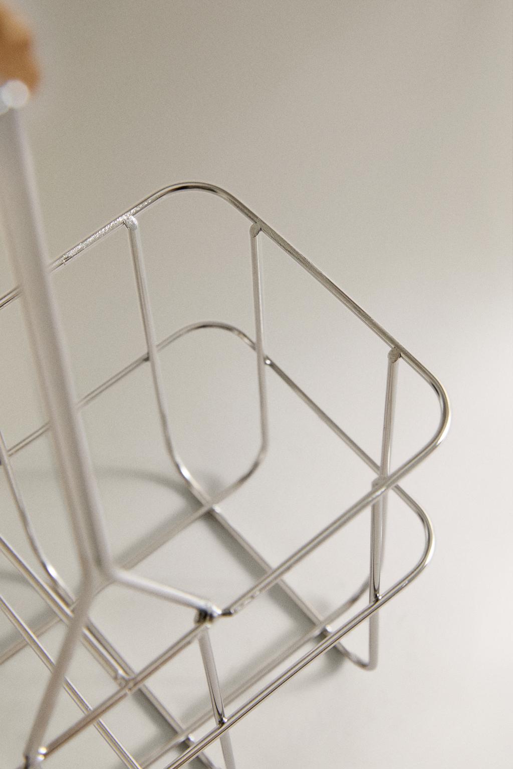 Набор корзины и 2 бутылок metak