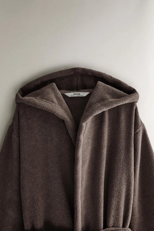 Экстра мягкий халат с капюшоном (380 г/м²)- Заказать в России