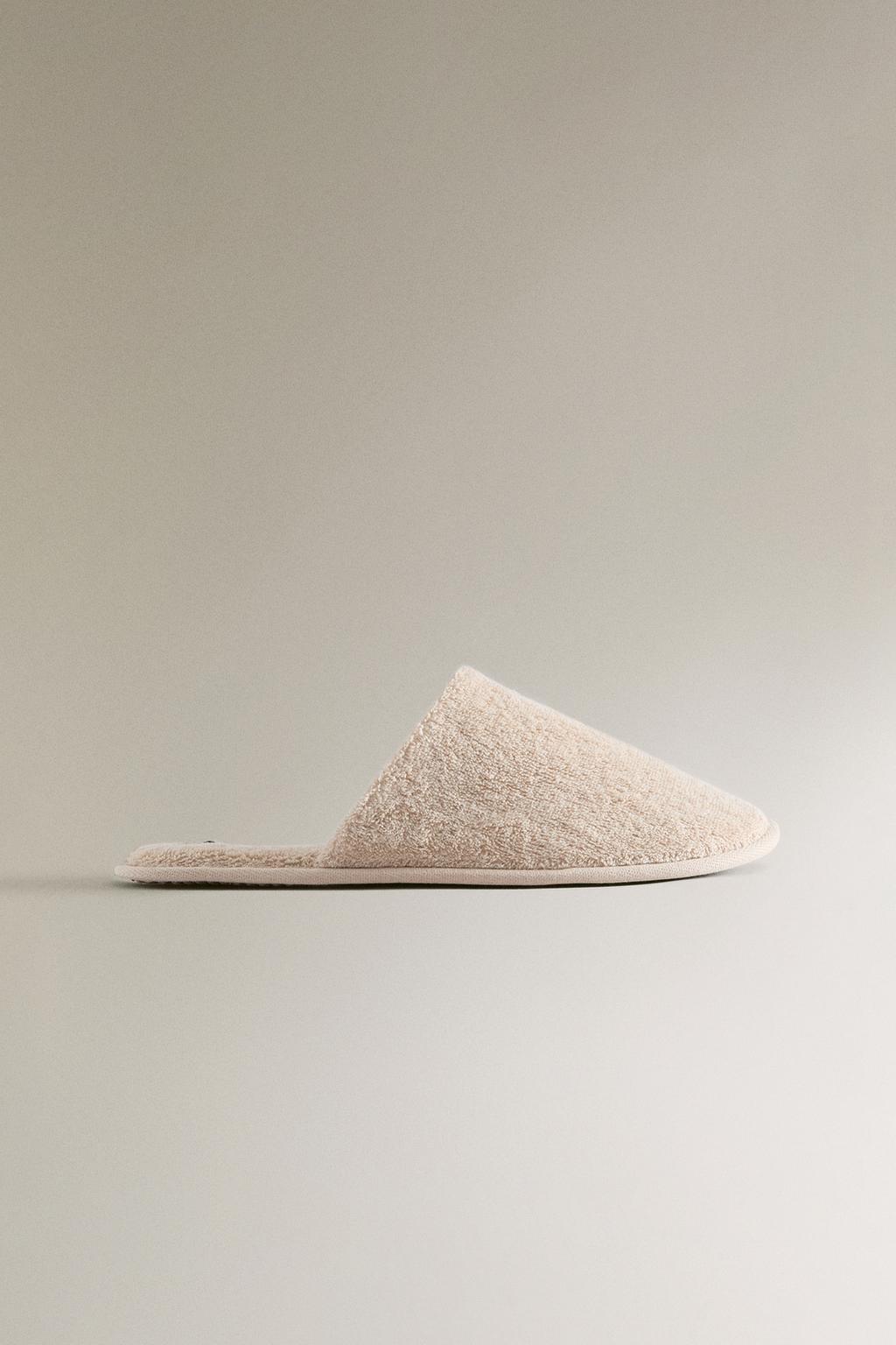 Тапочки для ванной комнаты из махровой ткани