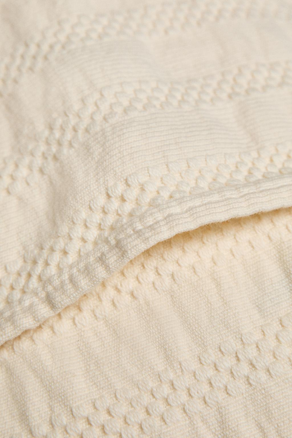 Детский чехол с полосатой фактурой для подушки