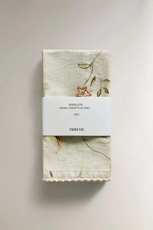 Набор салфеток с цветочным принтом и кружевными оборками (набор из 2 штук)- Заказать в России