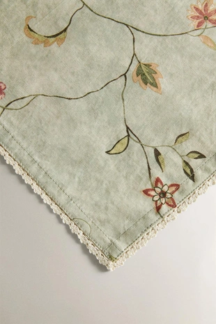 Текстильный бегунок для стола с цветочным принтом и кружевным краем- Заказать в России
