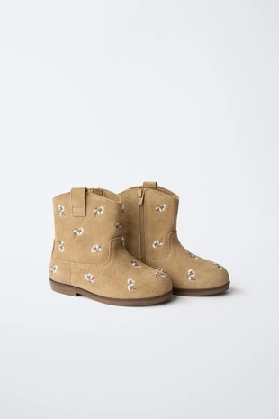 Кожаные сапоги с вышивкой- Заказать в России