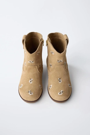 Кожаные сапоги с вышивкой- Заказать в России