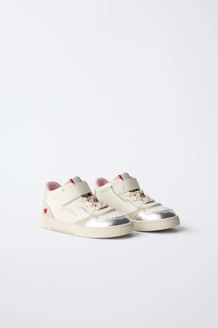 Высокие кроссовки с сердечком- Заказать в России