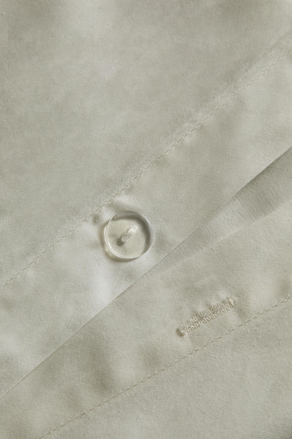 Сатиновое одеяло с шелковой отделкой (300 нитей)