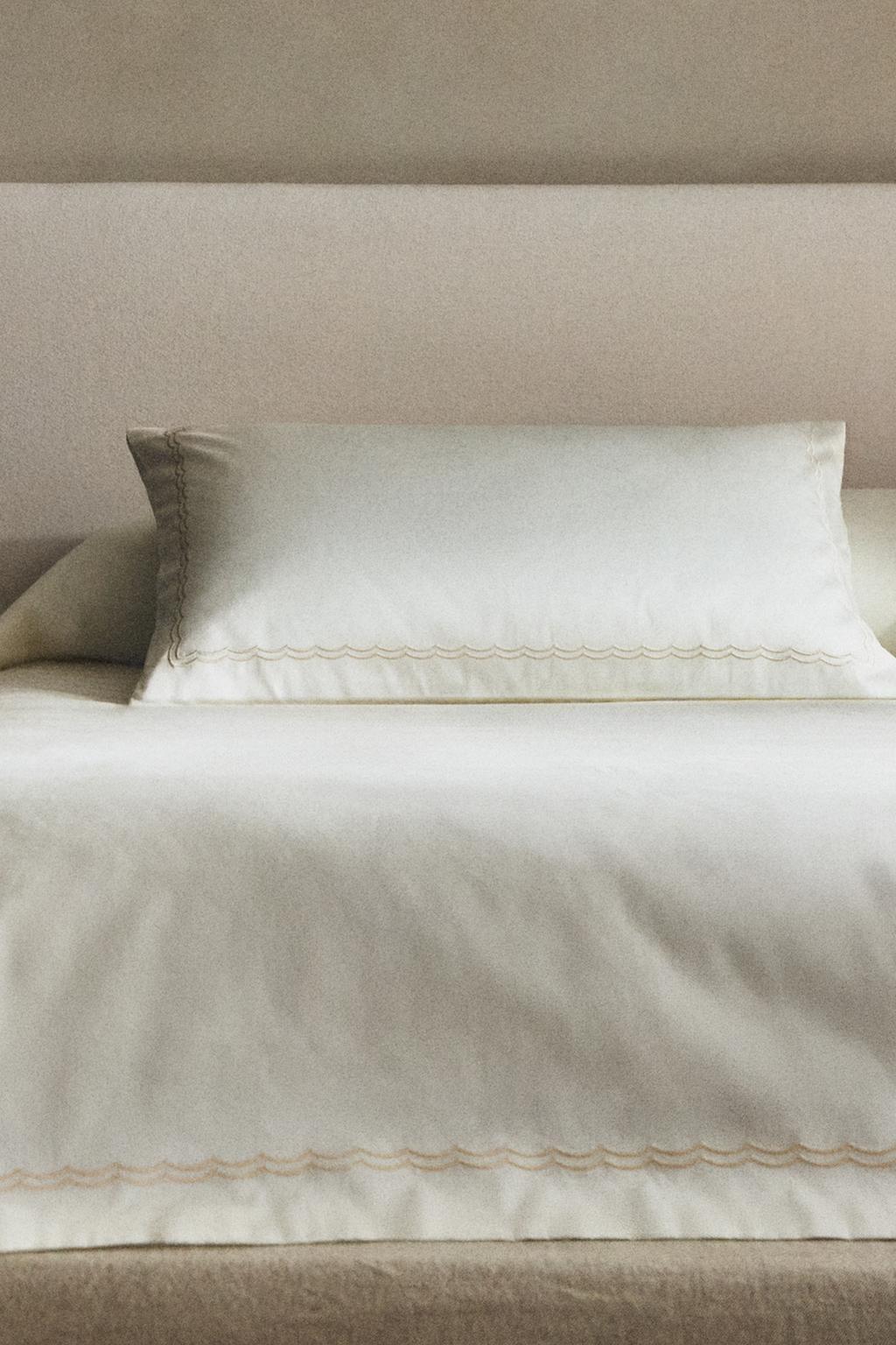 Покрывало из хлопкового сатина с отделкой (300 нитей)