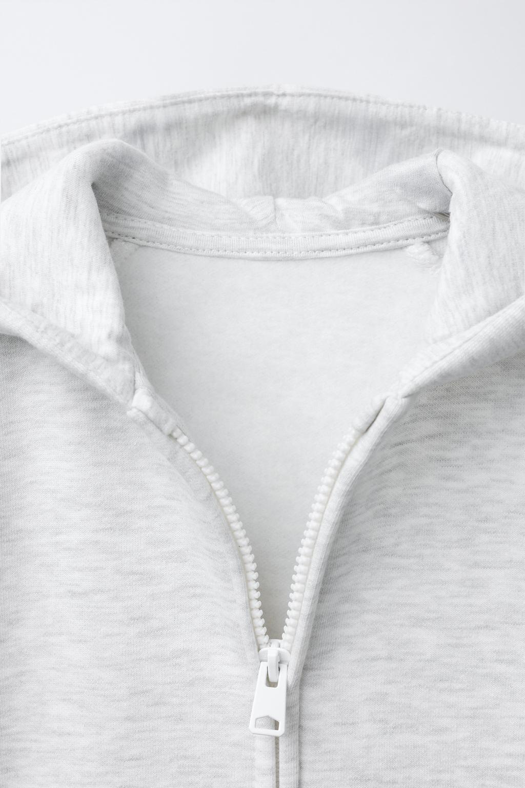 ТОЛСТОВКА НА МОЛНИИ