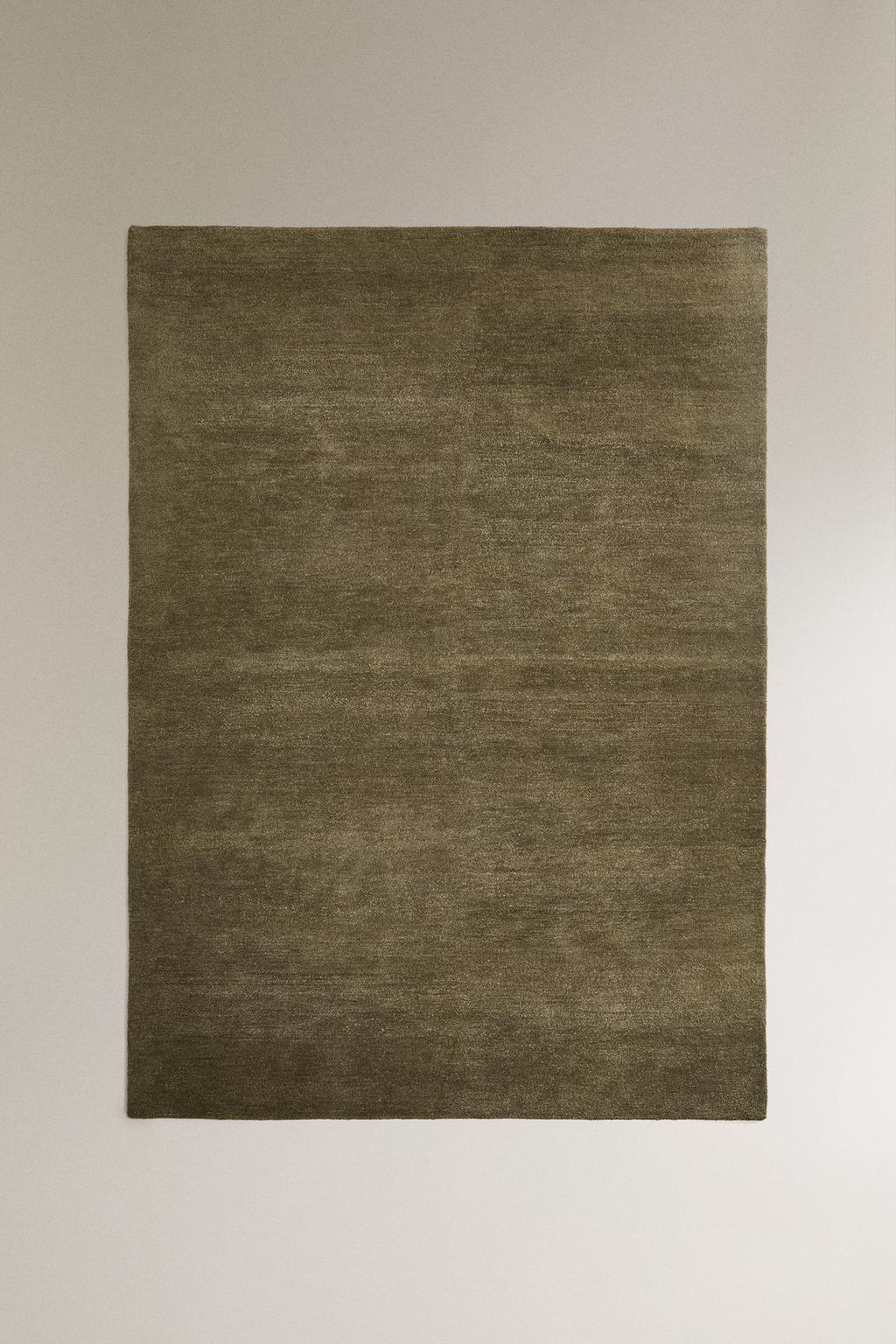 Шерстяной ковер