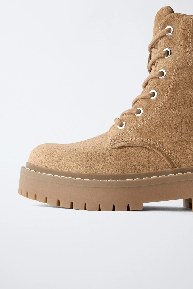 Кожаные ботинки на шнуровке