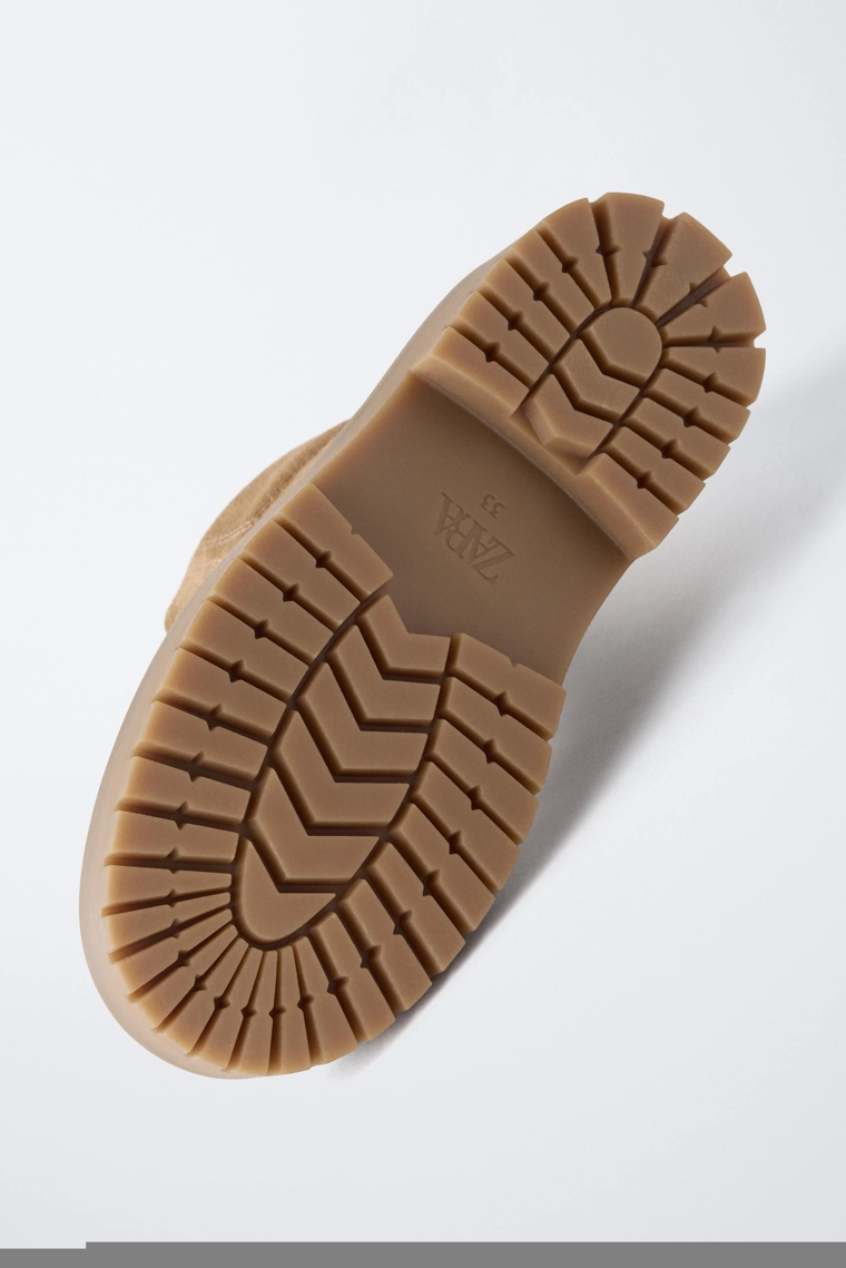 Кожаные ботинки на шнуровке