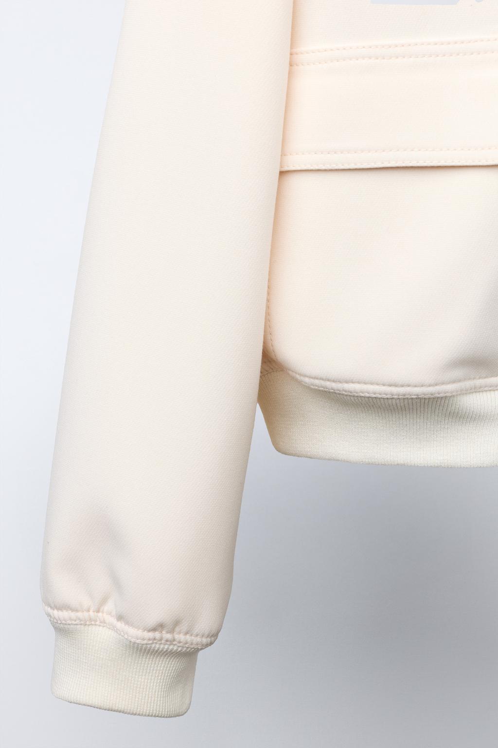 БОМБЕР КРОП-ФАСОНА С ПОДПЛЕЧНИКАМИ